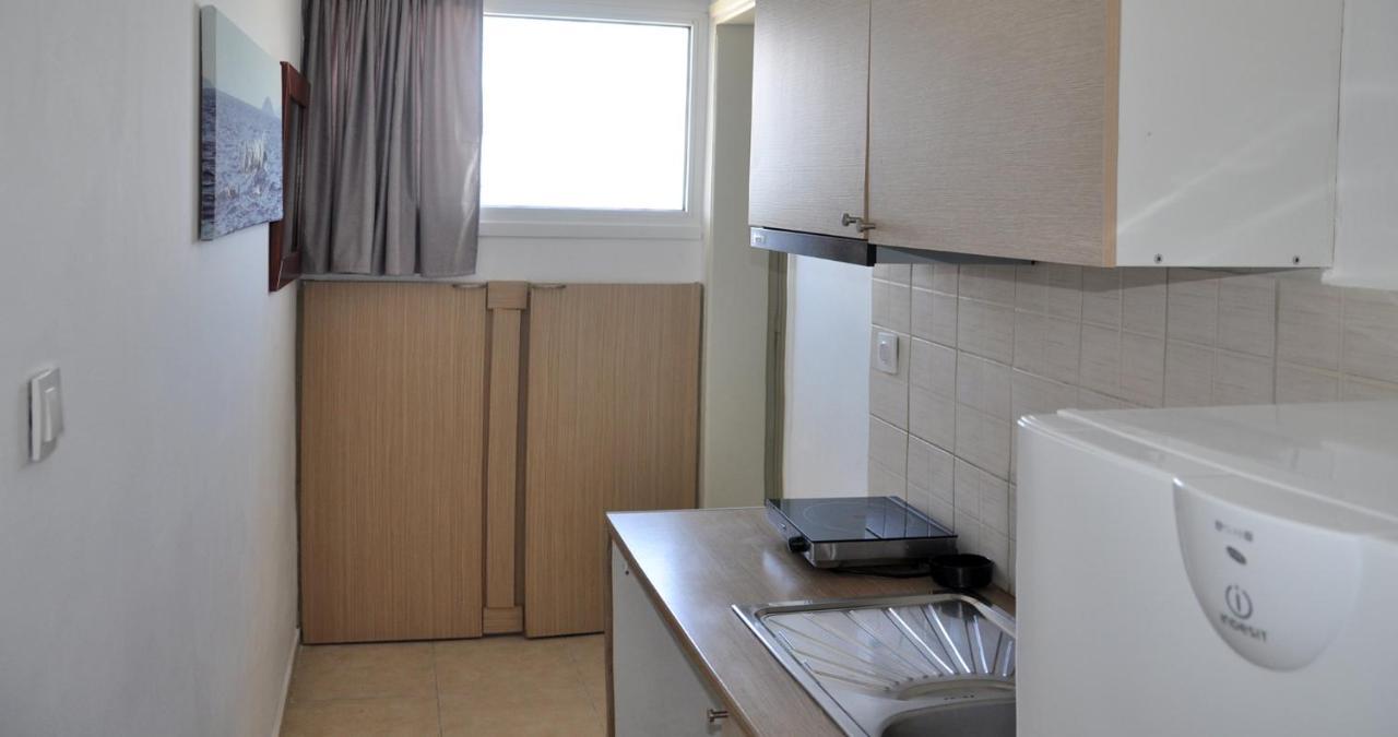 Coralli Beach Studios-Apartments Kallithea  ภายนอก รูปภาพ